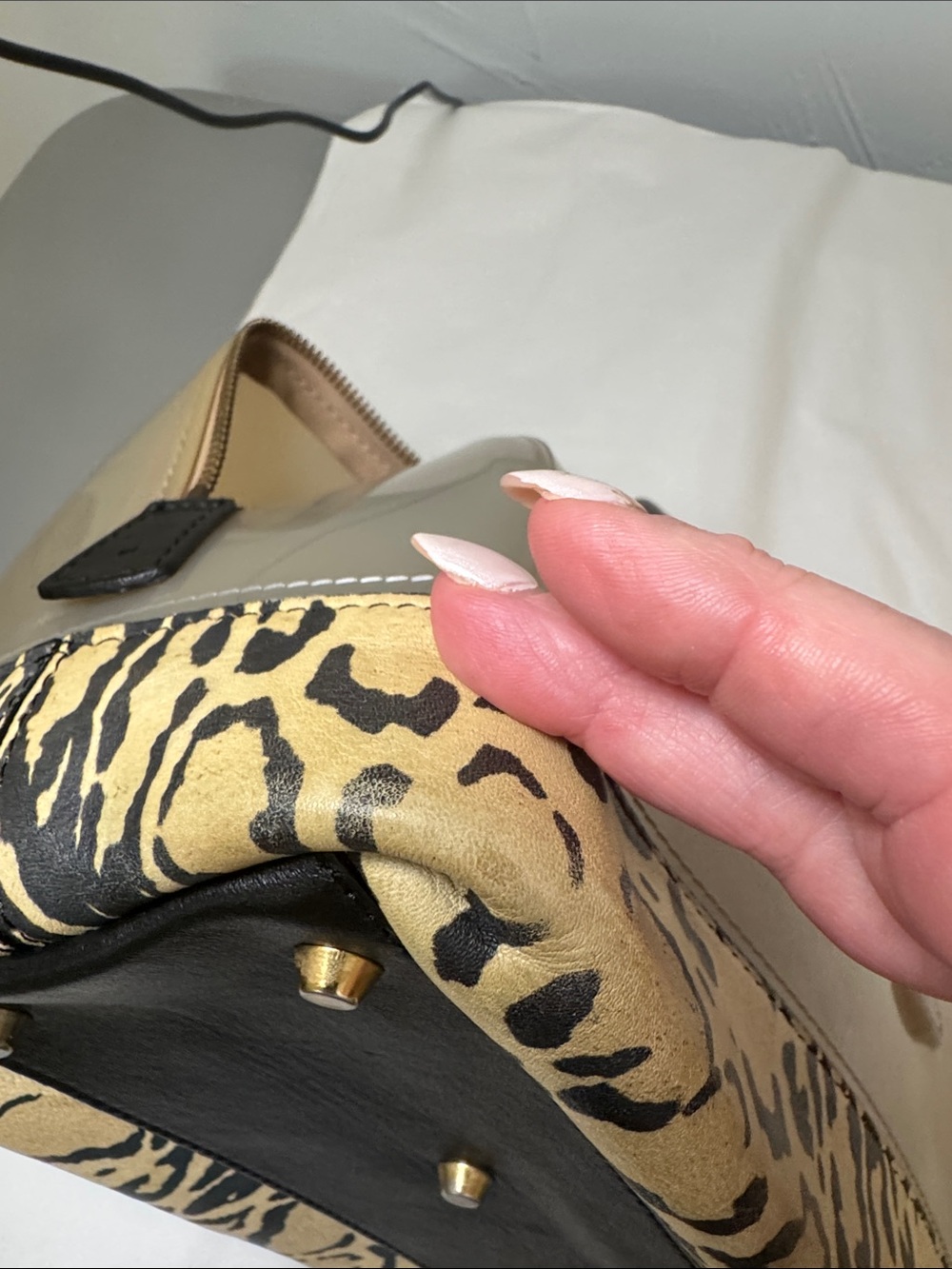 Furla Jelly Candy Bag beige with leopard print top handle and strap - Picture 8 of 11